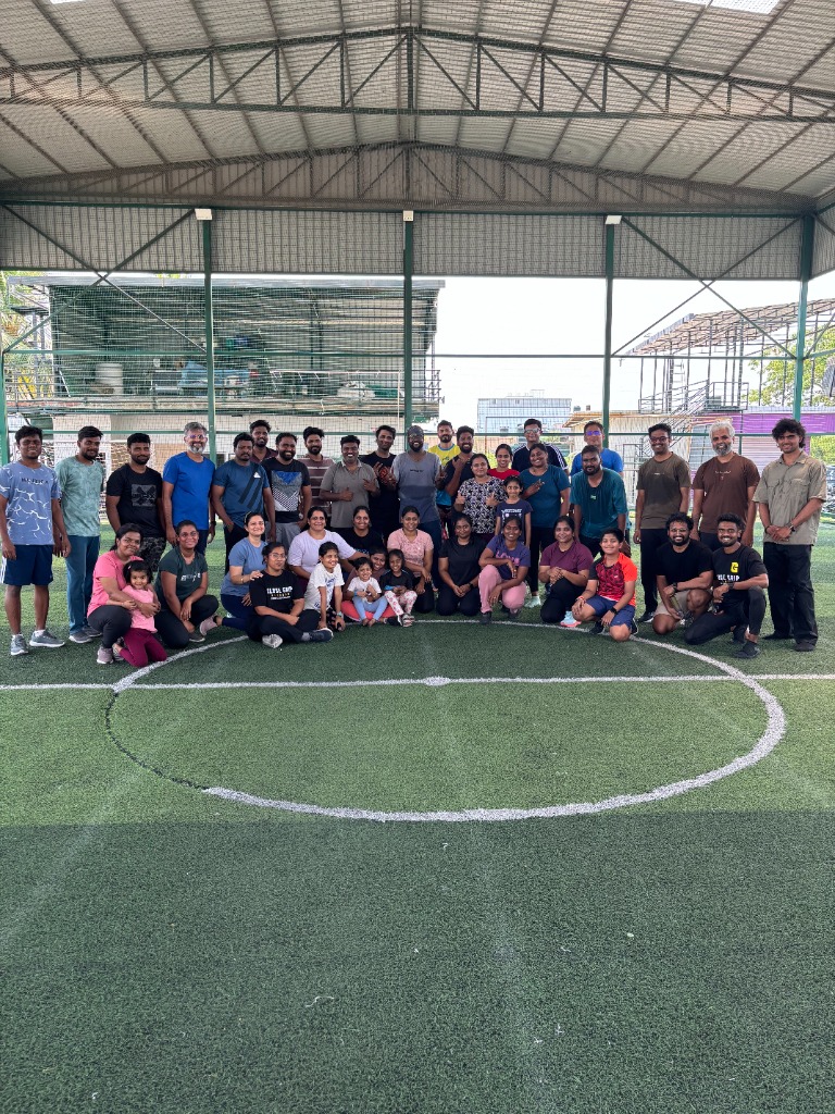 Close Grip community group photo
